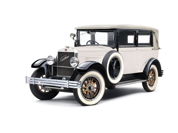 To vozilo iz 1. serije je bil zadnji model, ki so ga izdelovali še pod znamko Laurin & Klement.